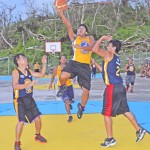Ivan Devero, seen here driving against Hard Kulangot’s Rowell Tolentino left, and Marlo Ibanez, scored 16 points in their 74-60 win over Kidlat in the Blue Haus/IT&E caging last Wednesday night at the Navy Hill court. (Roselyn B. Monroyo)