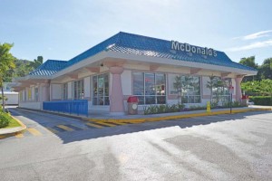 McDonald’s Middle Road branch gets ready for the lunchtime rush. (Erwin Encinares)