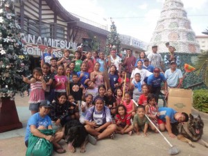 Volunteers of PDM Promoters, Inc.’s monthly cleanup pose for a group photo after they conducted a recent cleanup of Paseo de Marianas. The non-profit hauled a total of 8,980 lbs of trash in 2016. (Contributed Photo)