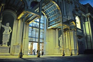The grand entrance of Imperial Pacific Resort is all set to welcome its guests as soon as the company gets the necessary clearance from the agencies that would issue certificates of compliance and safety. (Jon Perez)