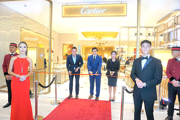 cartier boutique assistant