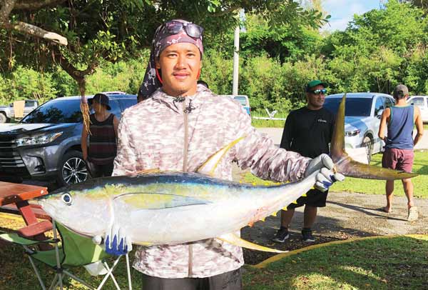 Mark Reyes Tasi to Table