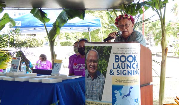 Former CNMI Supreme Court chief justice Jose S. Dela Cruz delivers remarks during his book launch and signing at the Joeten-Kiyu Public Library last Saturday. 